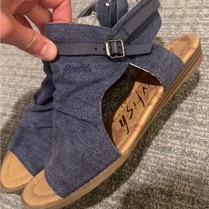 Womens size 8 sandals